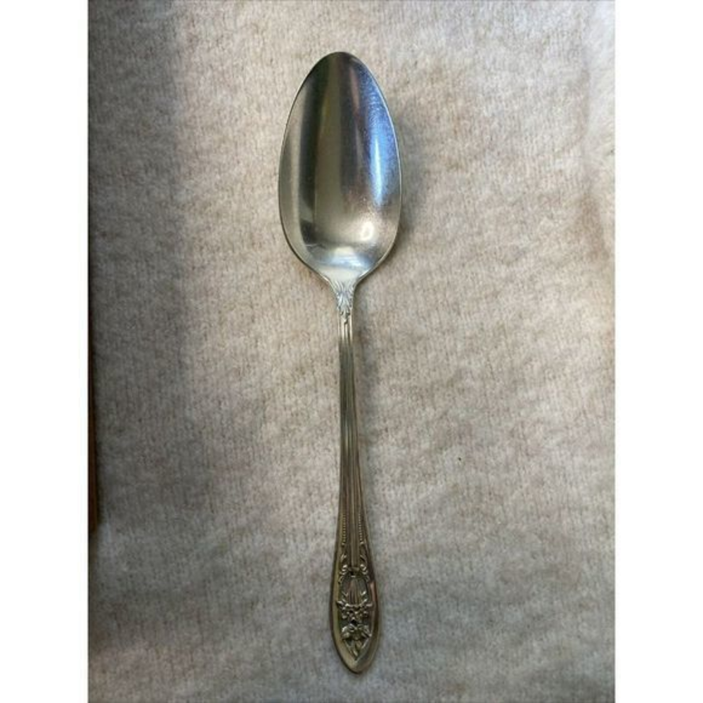 Luxor Plate Wallace 1937 Hollywood Tablespoon Vintage Silver‎ Plated Flowers
